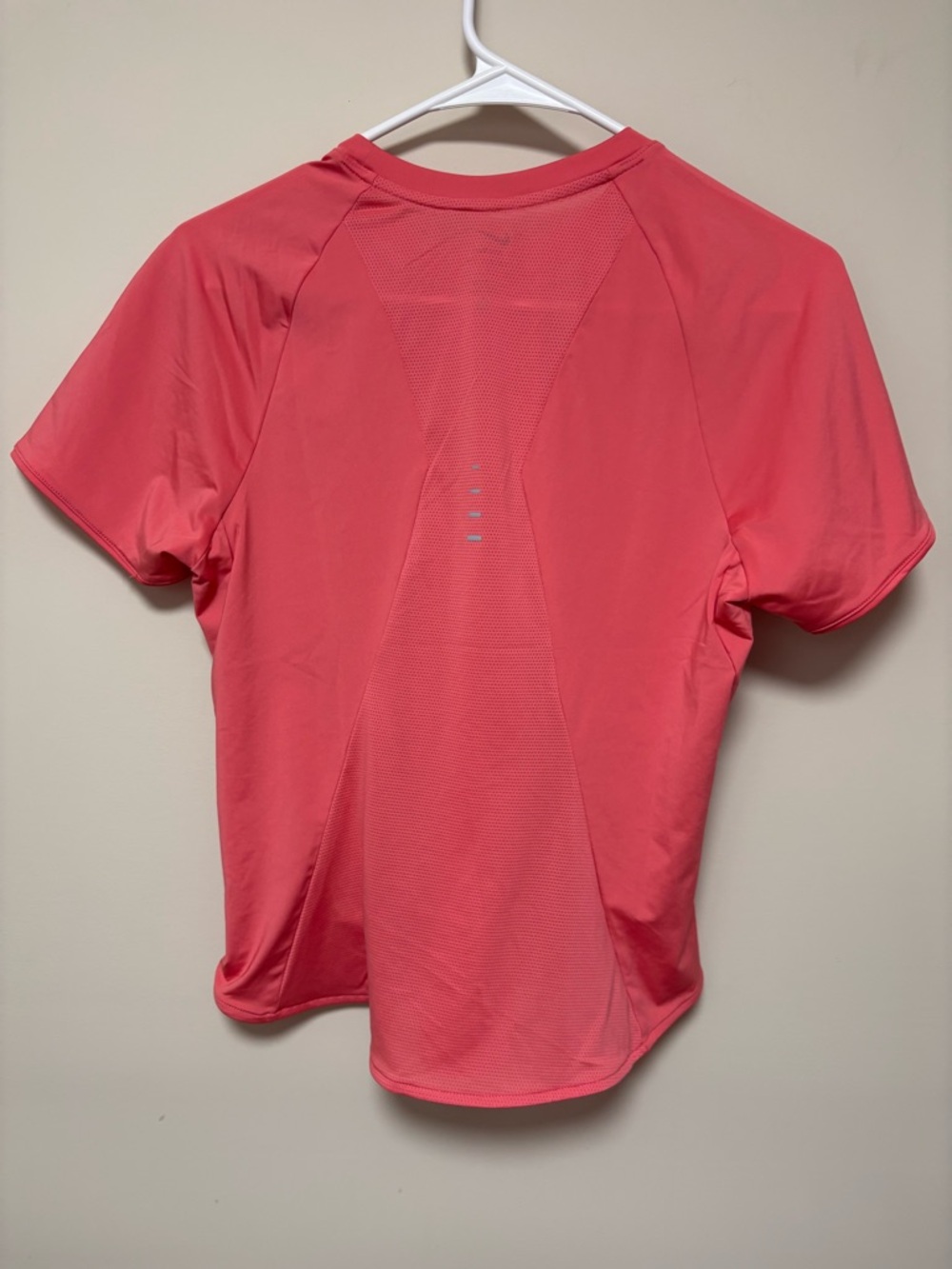 Nike Tee - Picture 5 of 5